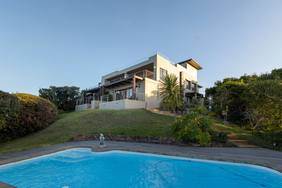7 Bedroom Property for Sale in Bowtie Western Cape